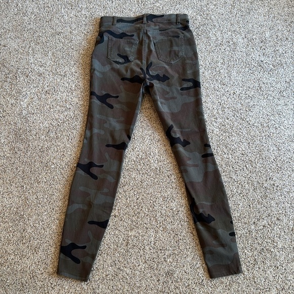 Time and Tru Camo Jeggings Size Small EUC - Picture 4 of 7